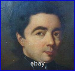 Portrait d'Homme Curé Ecole Française du XIXème siècle Huile sur Toile
