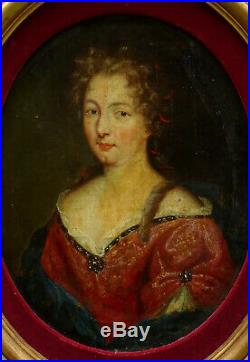 Portrait de femme Ecole Française du XVIIème siècle Huile sur toile