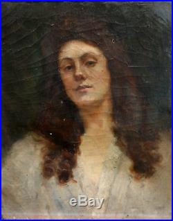 Portrait de femme Ecole française du XIXème siècle Huile sur toile