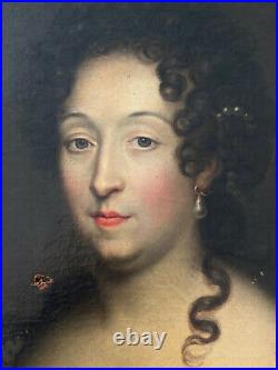 Portrait de femme Huile sur toile école Française d'époque XVIIIe